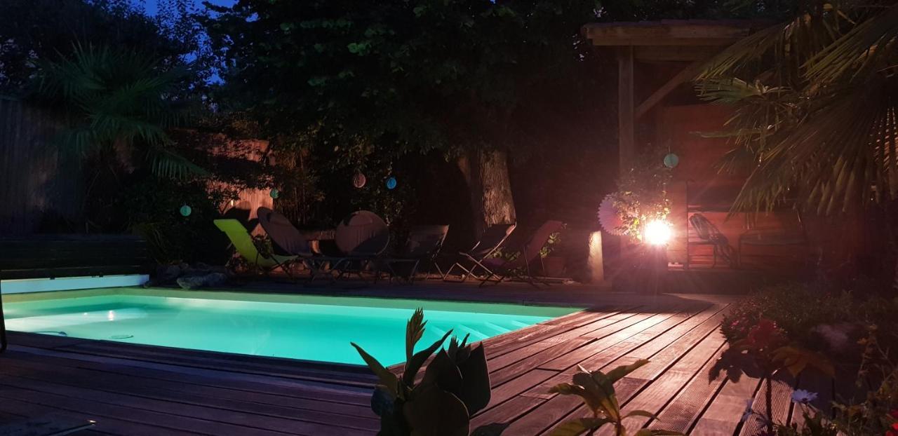 Une Odeur De Tilleul Montbrison Exterior photo