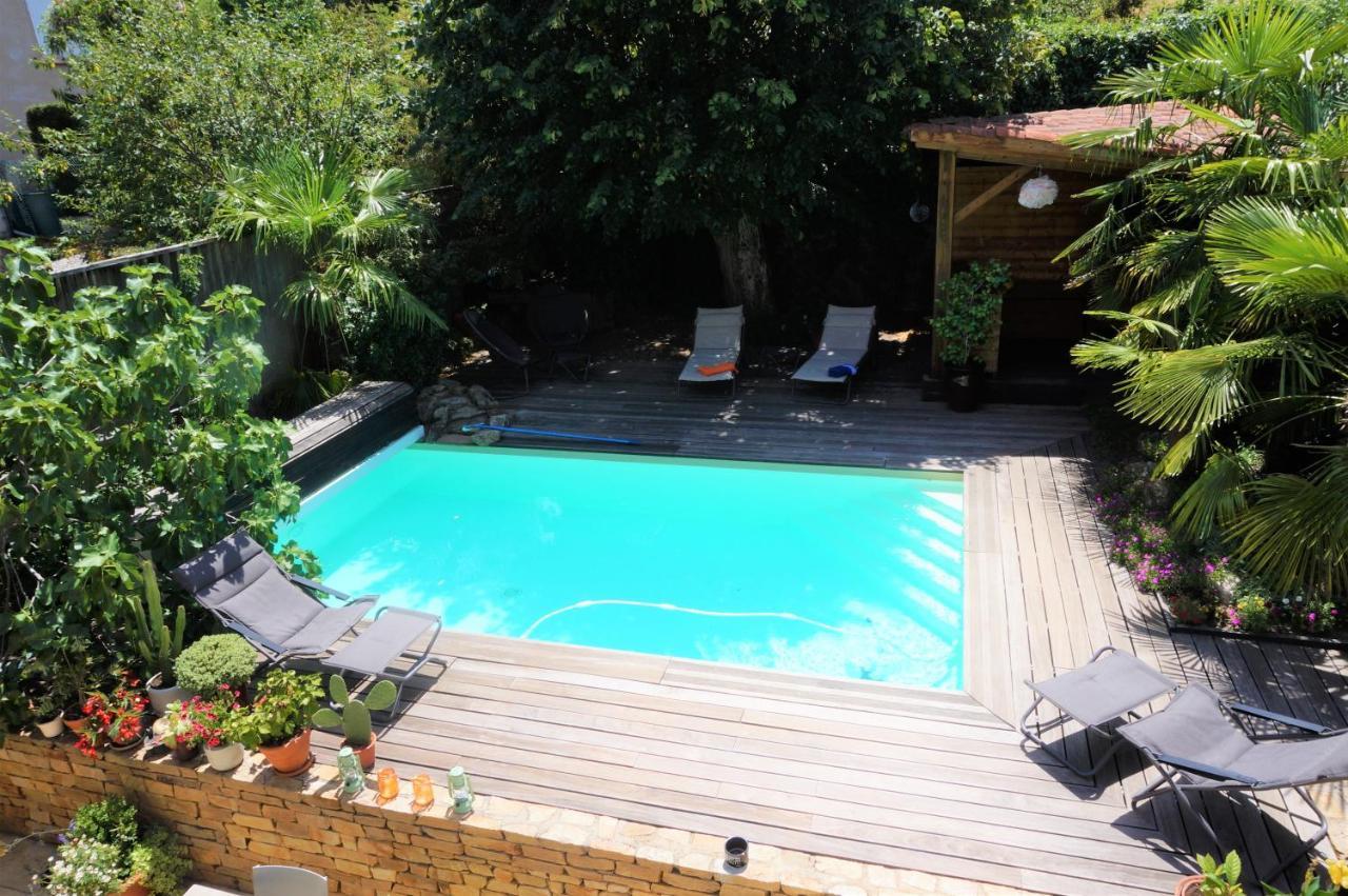 Une Odeur De Tilleul Montbrison Exterior photo