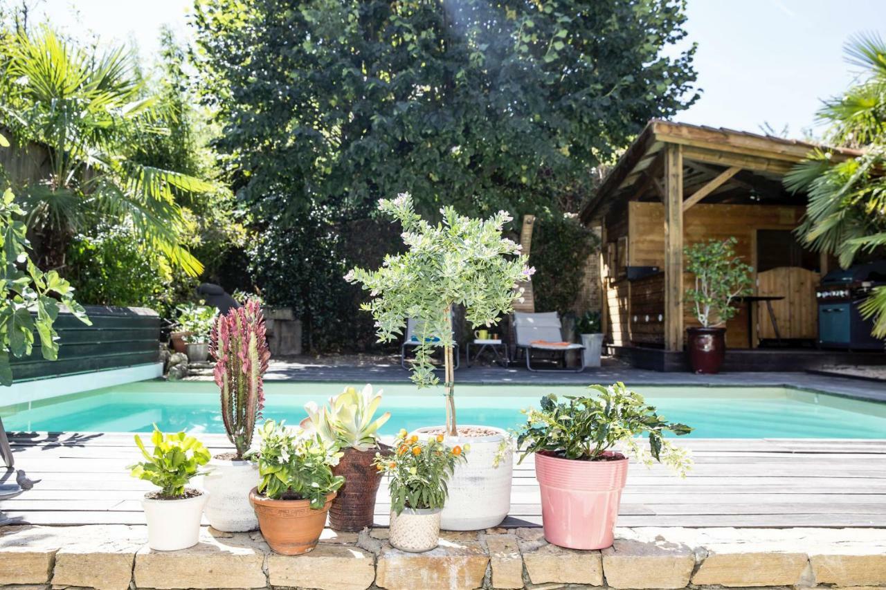 Une Odeur De Tilleul Montbrison Exterior photo